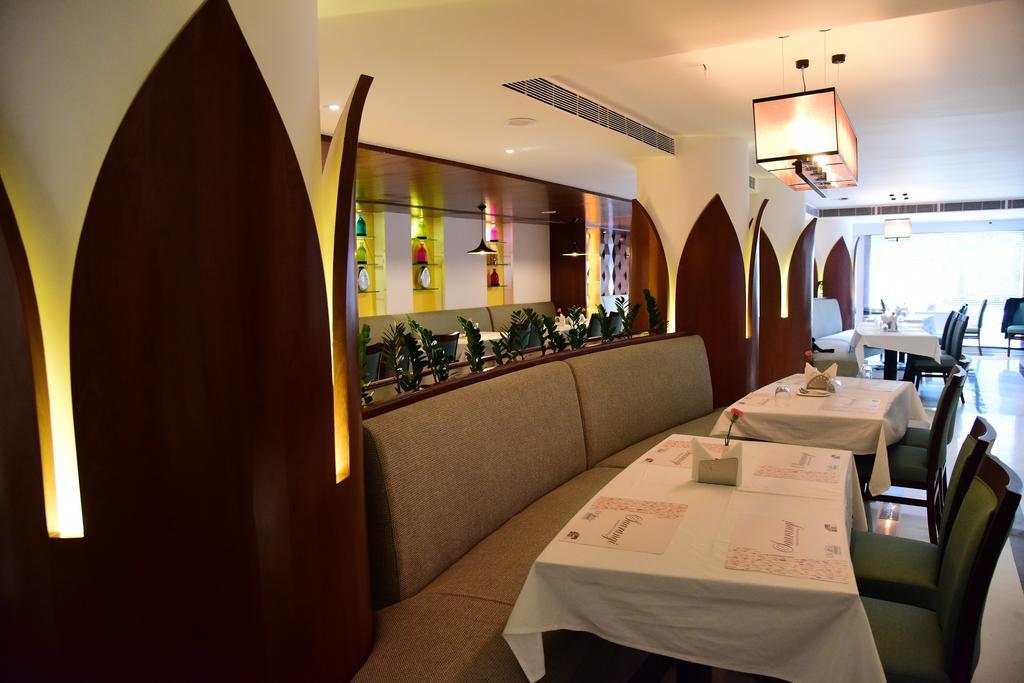 The Royal Comfort Bangalore Exterior photo