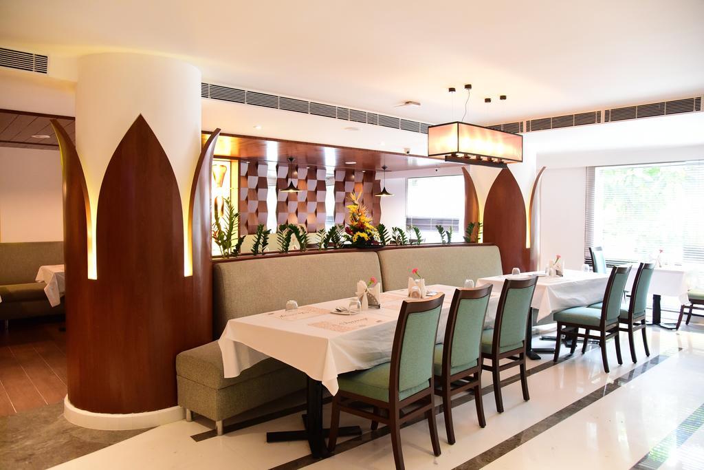 The Royal Comfort Bangalore Exterior photo